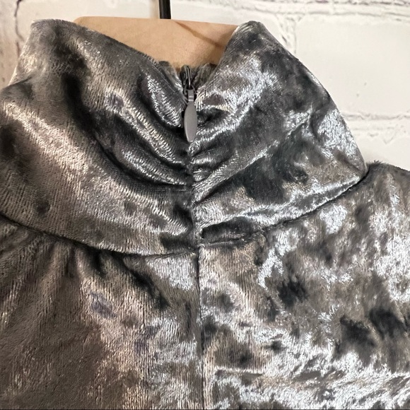 Revolve Central Park West OceanDrive Velvet Bodysuit Silver Size Extra Small NWT - Picture 8 of 12